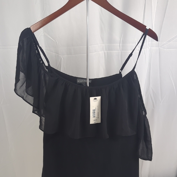 BOLD elements Black Off-Shoulder Ruffle Top - Picture 4 of 4